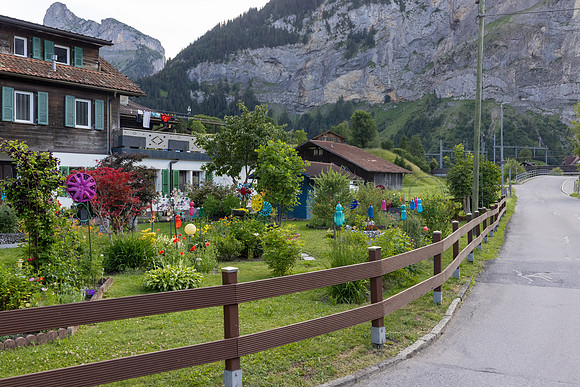 July 5 - Brienz - Jobin Wood Sculpture