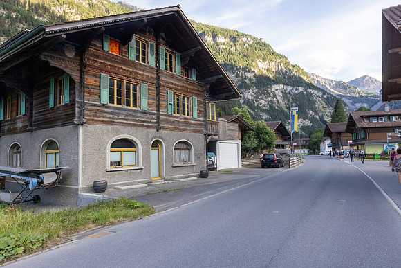 July 5 - Brienz - Jobin Wood Sculpture
