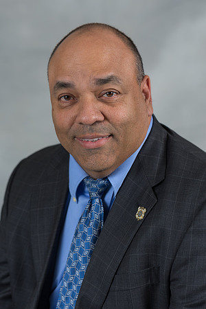 Harry Cruz