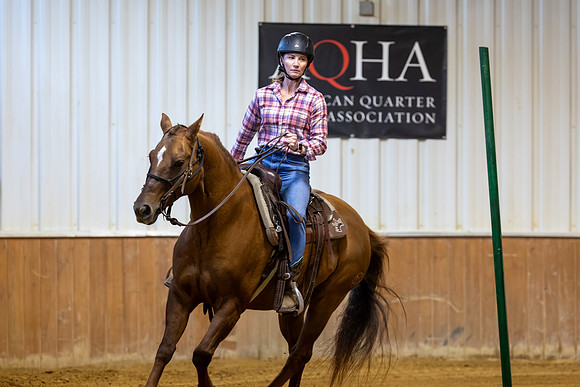 Dakota Owens riding Enzo in Working Trails