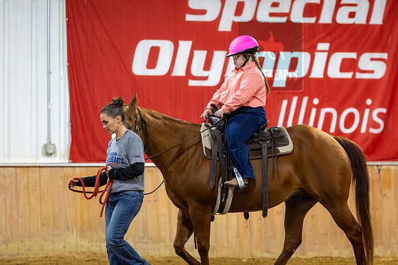 Elizabeth Pierce riding Cookie in Working Trails