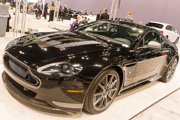Aston Martin Vantage S