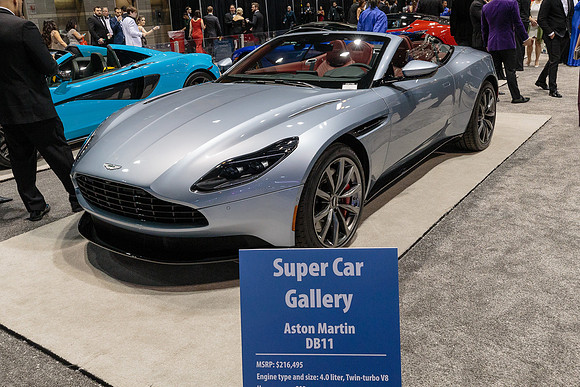 Aston Martin DB11