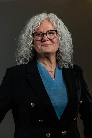 Dina Donohue-Chase