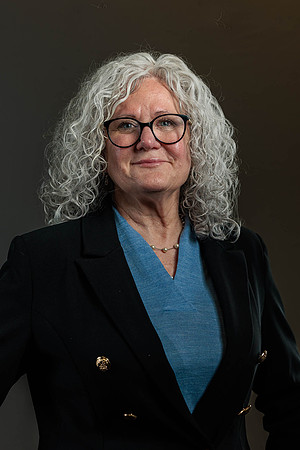 Dina Donohue-Chase